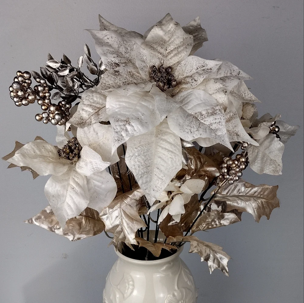 Elegant Cream and Gold Floral Arrangement